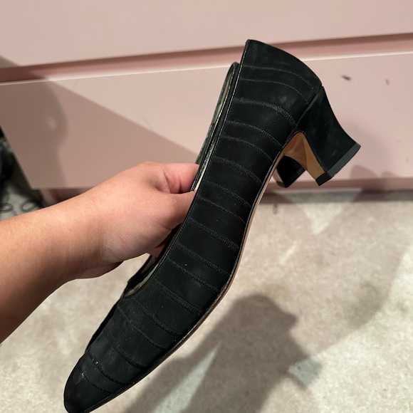 EUC vintage Salvatore ferragamo pumps - Picture 2 of 6